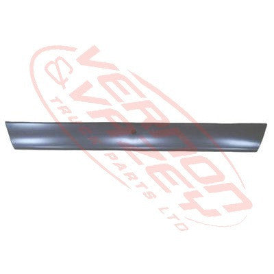 9012090-50 - FRONT BUMPER CENTRE - CAVE TYPE - STEEL - VOLVO FH/FM - 2003-